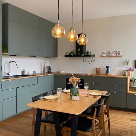 Bright Duplex On The Floor! Apartment *