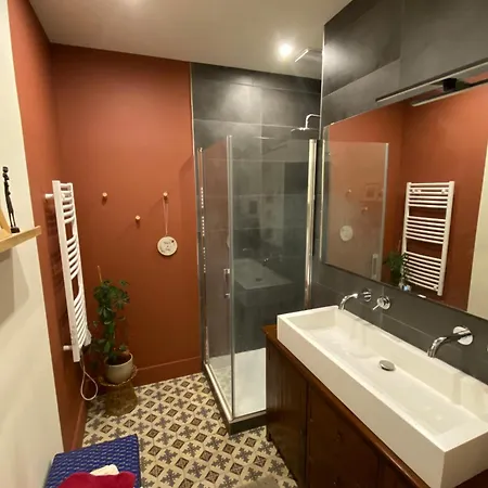 Bright Duplex On The Floor! Apartment